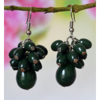 Emerald green corundrum earring - Ethnic Inspiration